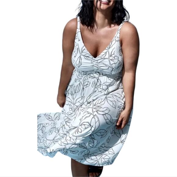 Torrid Black and White Floral Flattering Fully‎ Lined Sundress Plus Size 1 1X - Picture 1 of 12